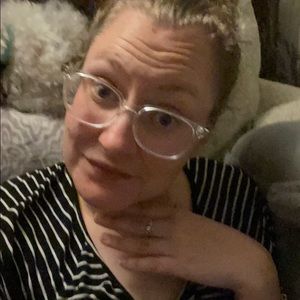 Meet your Posher, Hayley